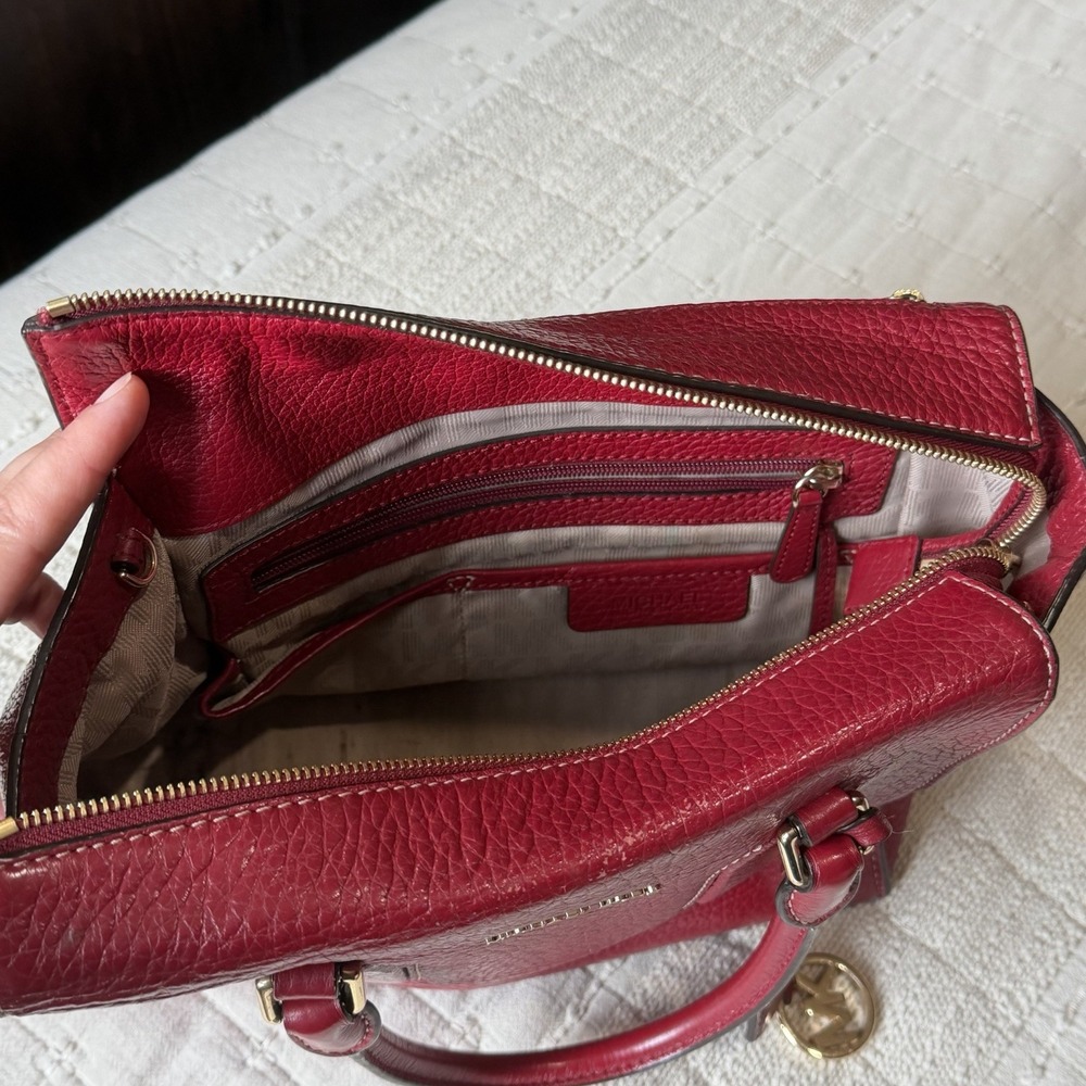 Michael Kors Selby Red Pebbled Leather - Picture 5 of 7